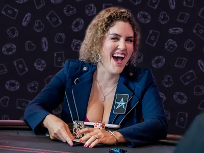 When to Shift From a Conservative to a More Aggressive Playstyle in Poker Tournaments