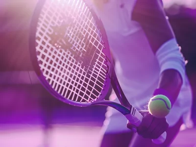 Understanding the impact of court surface on tennis prop bets